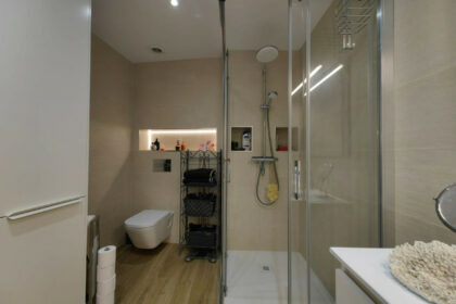 c06b2b87d7d95287140b81993f1af47d - 27