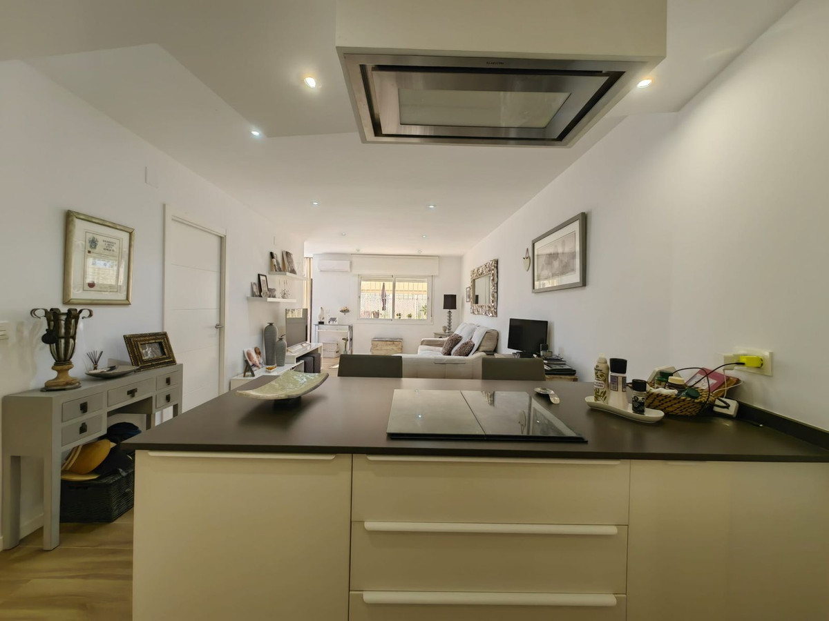 c06b2b87d7d95287140b81993f1af47d - 8