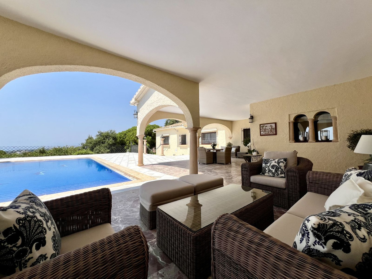 c1d5cb665195d6b2a549b7bdb23d3edc - 40