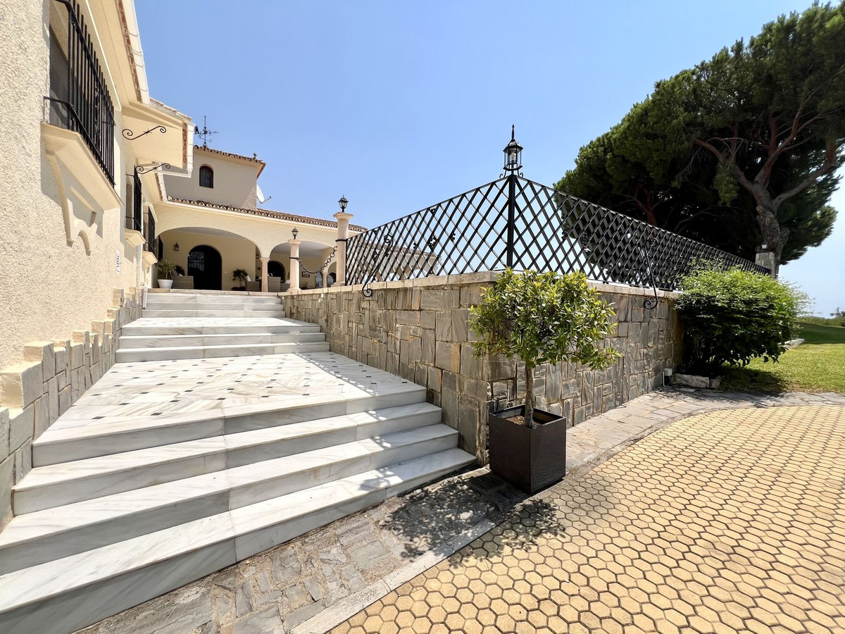 c1d5cb665195d6b2a549b7bdb23d3edc - 41