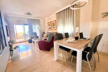 c201b9c50e3a0f7dd668d47ad2e6c206 - 2