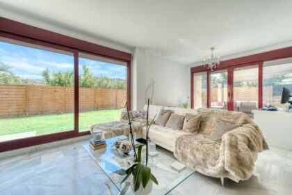 c2e016a09d130202d76ec5c74d3e3dc9 - 19