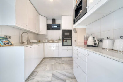 c2e016a09d130202d76ec5c74d3e3dc9 - 26