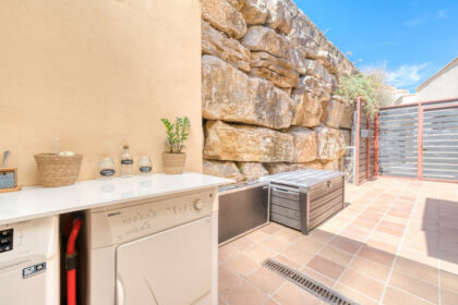 c2e016a09d130202d76ec5c74d3e3dc9 - 31