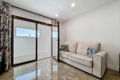 c3f06d423b6459e1f8ba0feb6cec10bc - 28