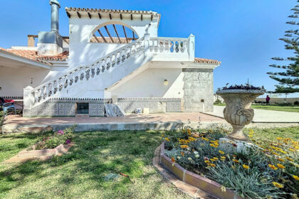 c3f06d423b6459e1f8ba0feb6cec10bc - 4