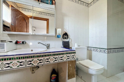 c3f06d423b6459e1f8ba0feb6cec10bc - 42