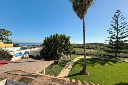 c3f06d423b6459e1f8ba0feb6cec10bc - 50