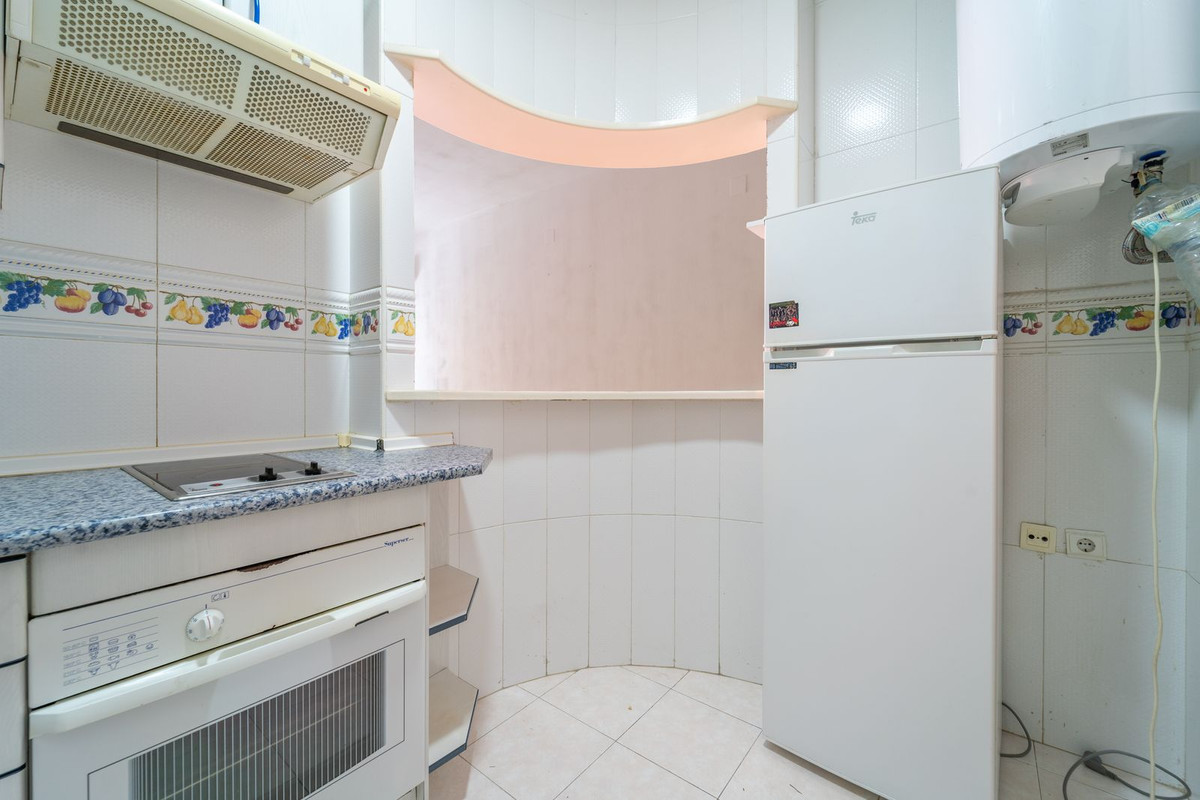 c52e41cc42158ce72feb64091f53d7e9 - 12