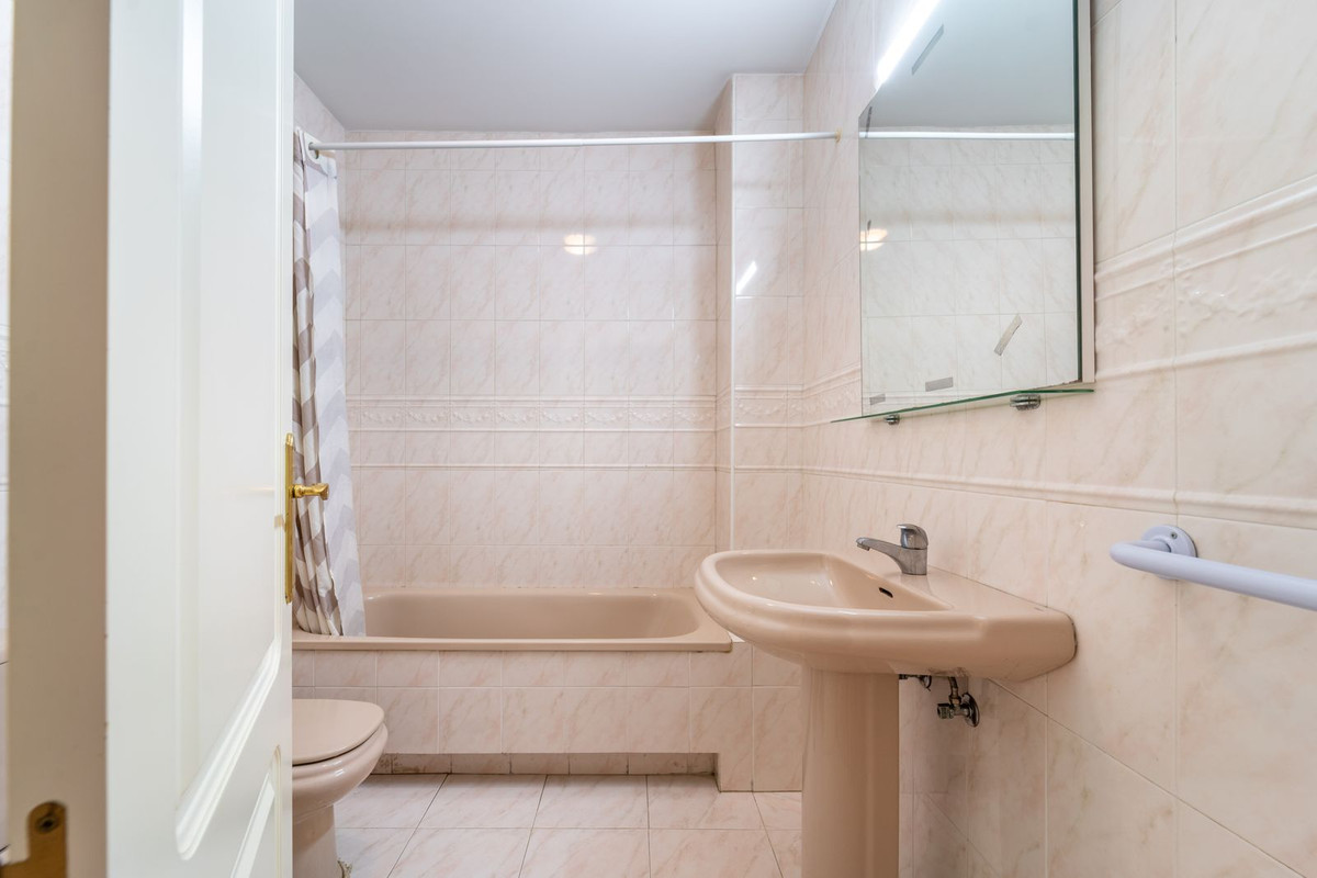 c52e41cc42158ce72feb64091f53d7e9 - 17