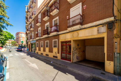 c52e41cc42158ce72feb64091f53d7e9 - 24