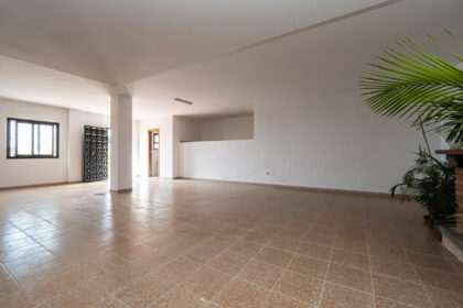 c65d47fb405766f235f2ff6115b72806 - 32