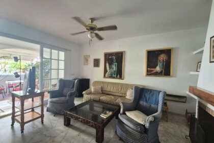 c72ff1fd795f205aea0e7a2435c39203 - 12