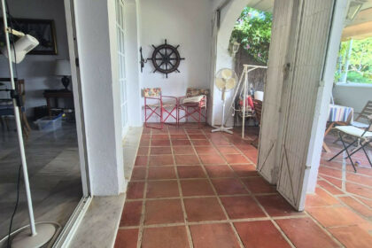 c72ff1fd795f205aea0e7a2435c39203 - 13