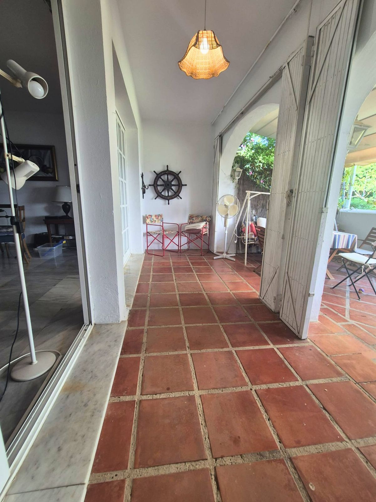 c72ff1fd795f205aea0e7a2435c39203 - 13