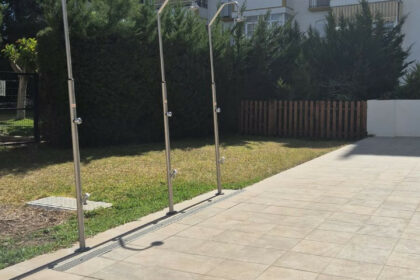 c72ff1fd795f205aea0e7a2435c39203 - 16