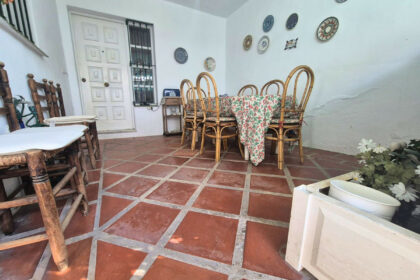 c72ff1fd795f205aea0e7a2435c39203 - 2