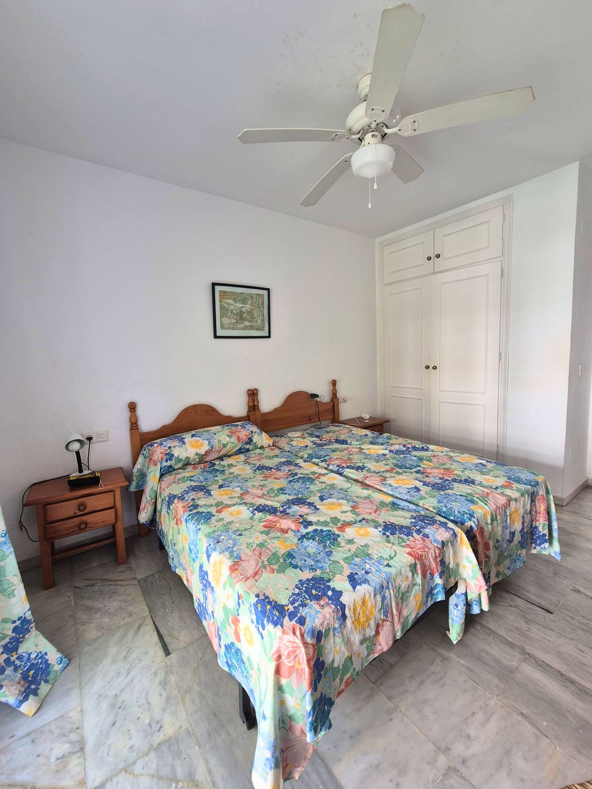 c72ff1fd795f205aea0e7a2435c39203 - 26