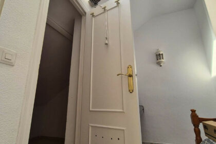 c72ff1fd795f205aea0e7a2435c39203 - 37