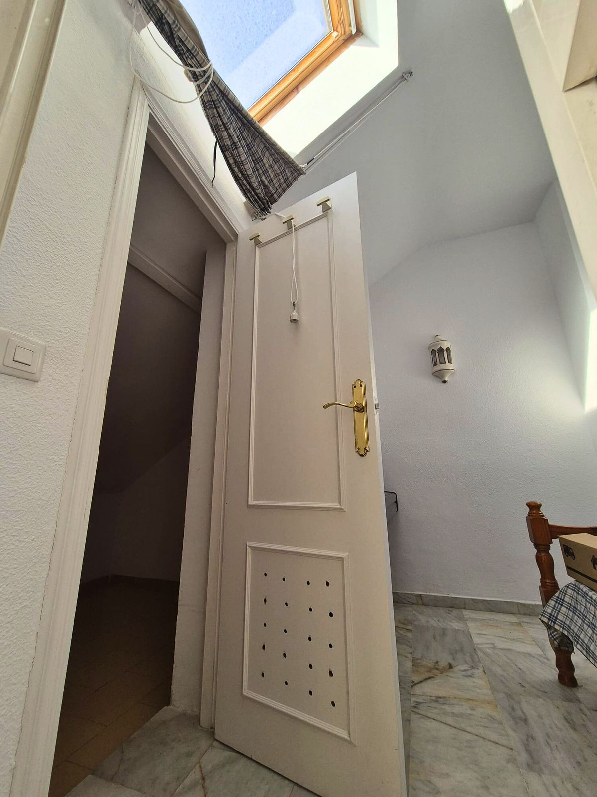 c72ff1fd795f205aea0e7a2435c39203 - 37