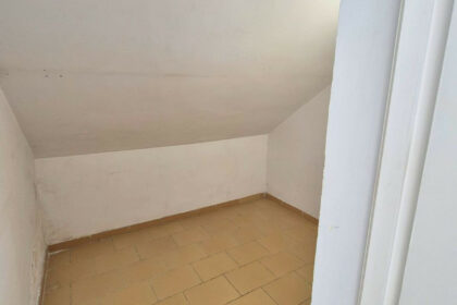 c72ff1fd795f205aea0e7a2435c39203 - 39