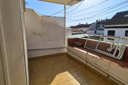 c72ff1fd795f205aea0e7a2435c39203 - 42