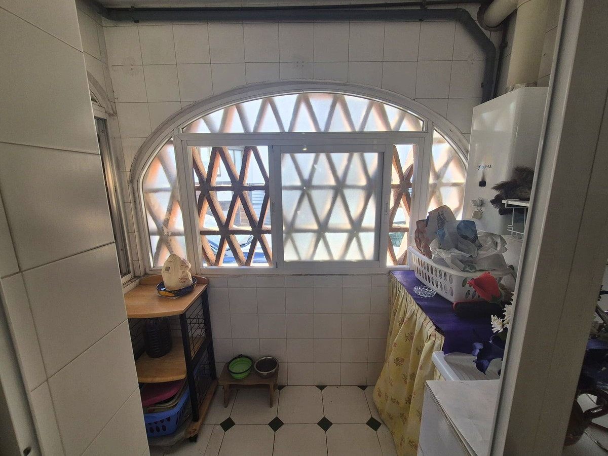 c72ff1fd795f205aea0e7a2435c39203 - 5