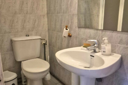 c72ff1fd795f205aea0e7a2435c39203 - 8