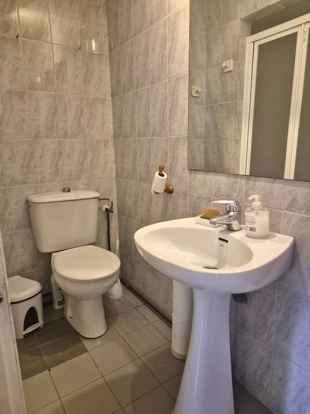 c72ff1fd795f205aea0e7a2435c39203 - 8