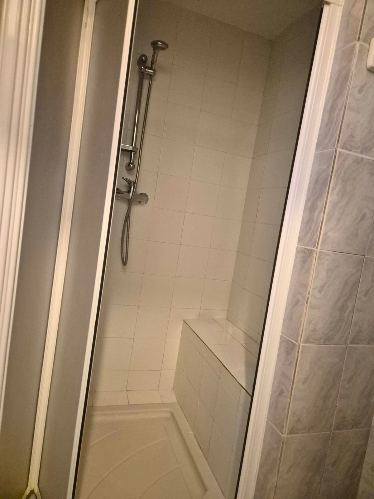 c72ff1fd795f205aea0e7a2435c39203 - 9