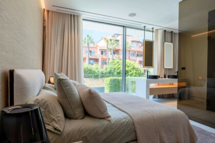 c75bf2daf01834a087faea405a8736dd - 37