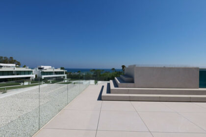 c75bf2daf01834a087faea405a8736dd - 61