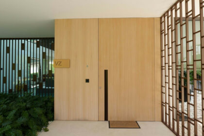 c75bf2daf01834a087faea405a8736dd - 70