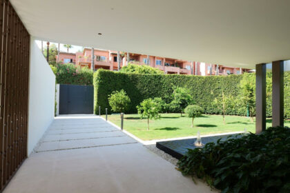 c75bf2daf01834a087faea405a8736dd - 72