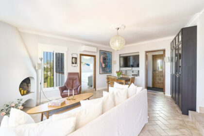 c7bf9ec6e8ad75dd92e25422503c4382 - 10