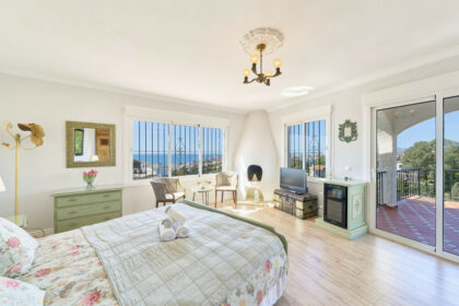 c7bf9ec6e8ad75dd92e25422503c4382 - 14