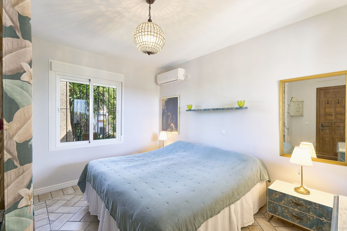 c7bf9ec6e8ad75dd92e25422503c4382 - 20