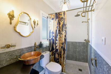 c7bf9ec6e8ad75dd92e25422503c4382 - 24