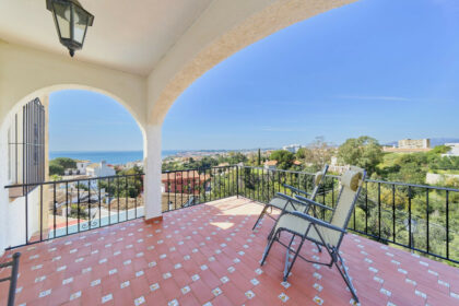 c7bf9ec6e8ad75dd92e25422503c4382 - 26