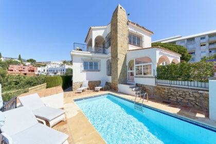 c7bf9ec6e8ad75dd92e25422503c4382 - 3