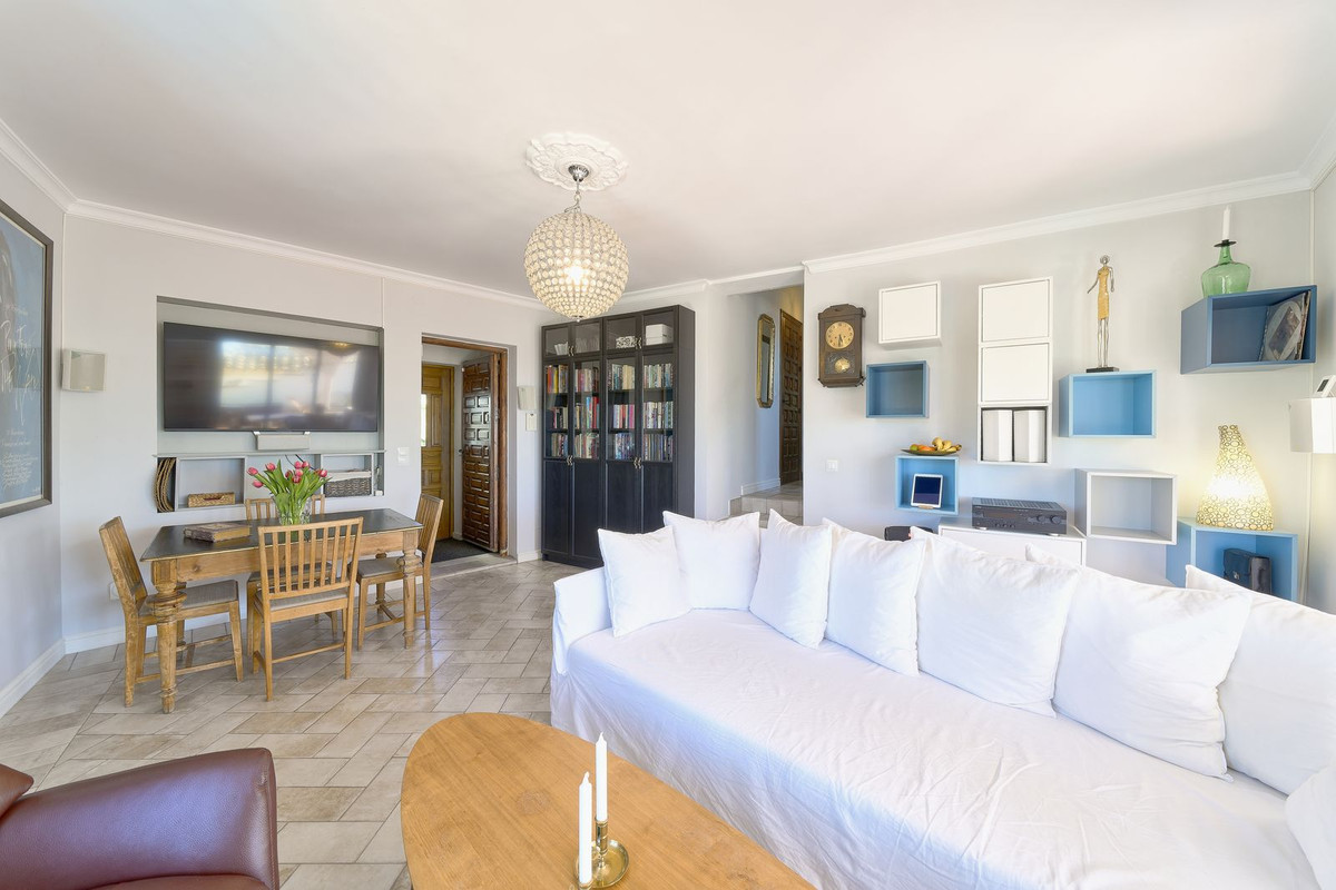 c7bf9ec6e8ad75dd92e25422503c4382 - 9