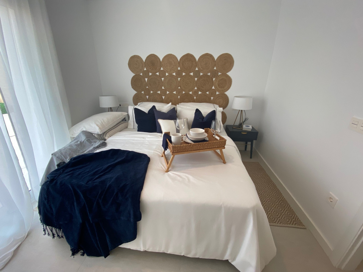 c7c70412b0478fc0e4687ccf49b0086d - 12