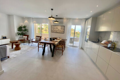 c7c70412b0478fc0e4687ccf49b0086d - 14