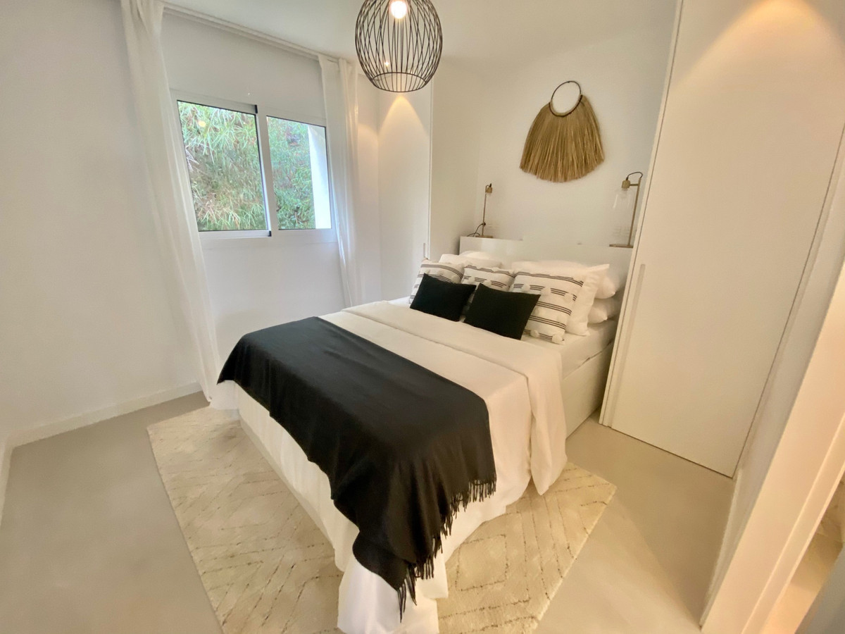 c7c70412b0478fc0e4687ccf49b0086d - 8