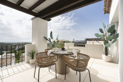 c8e2116f7edaa0e8902602f057792d35 - 2