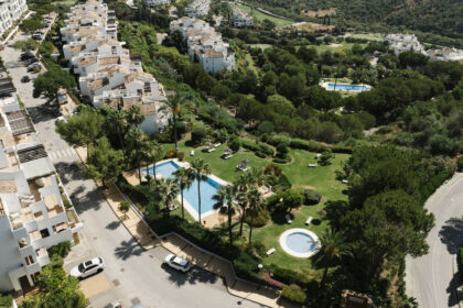 c8e2116f7edaa0e8902602f057792d35 - 27