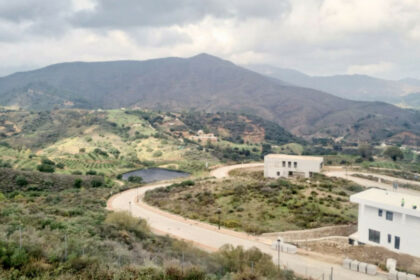 c946518c983a55b6b9fae612ec829f5f - 4