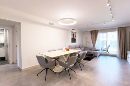 ca0b6170431e4511eaed8f740d8f2d2c - 1