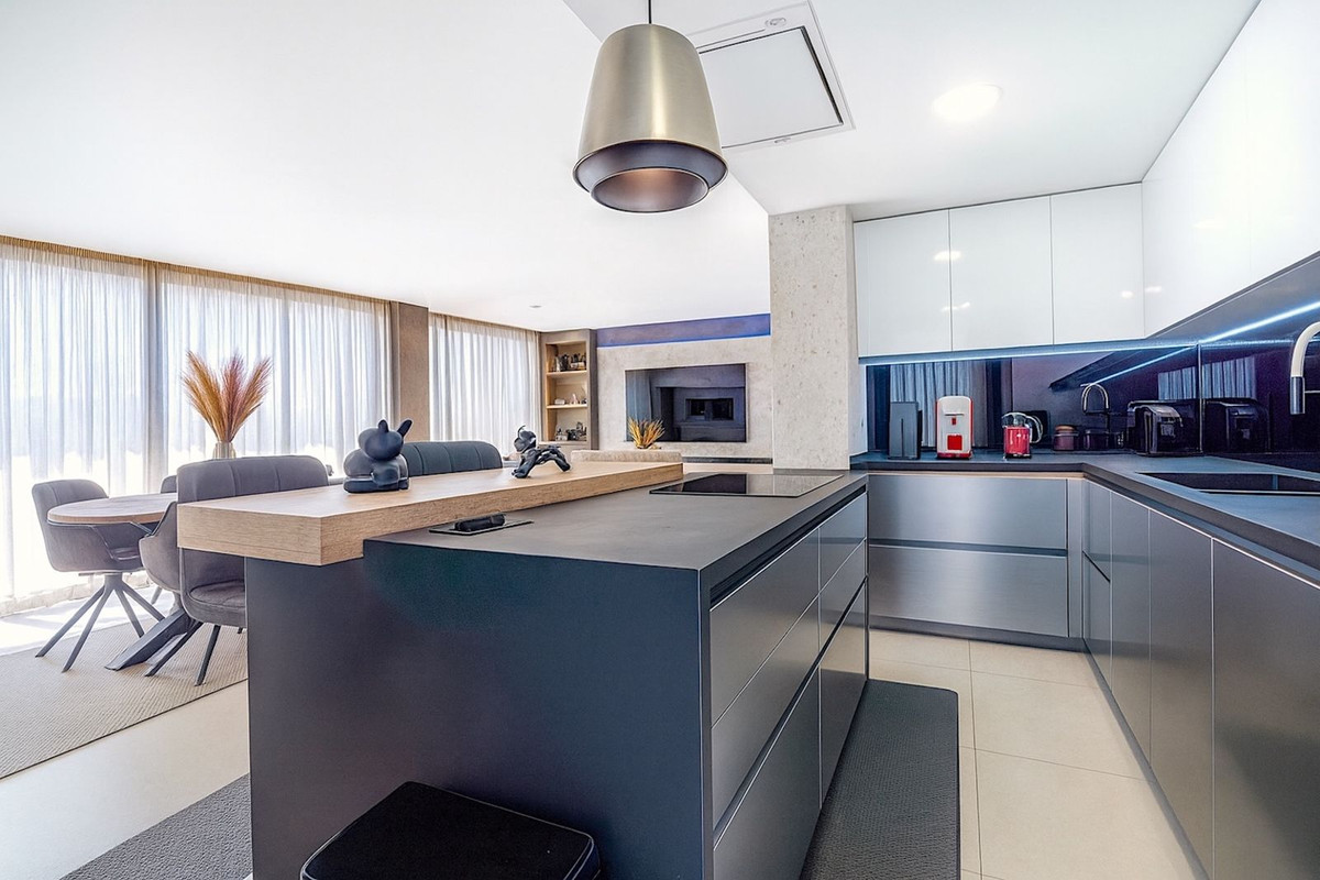 ca40293524312571a73a25a179568d54 - 9