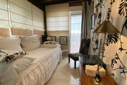 ca698e85f2c82ed99ce3e38cc3569d8c - 19